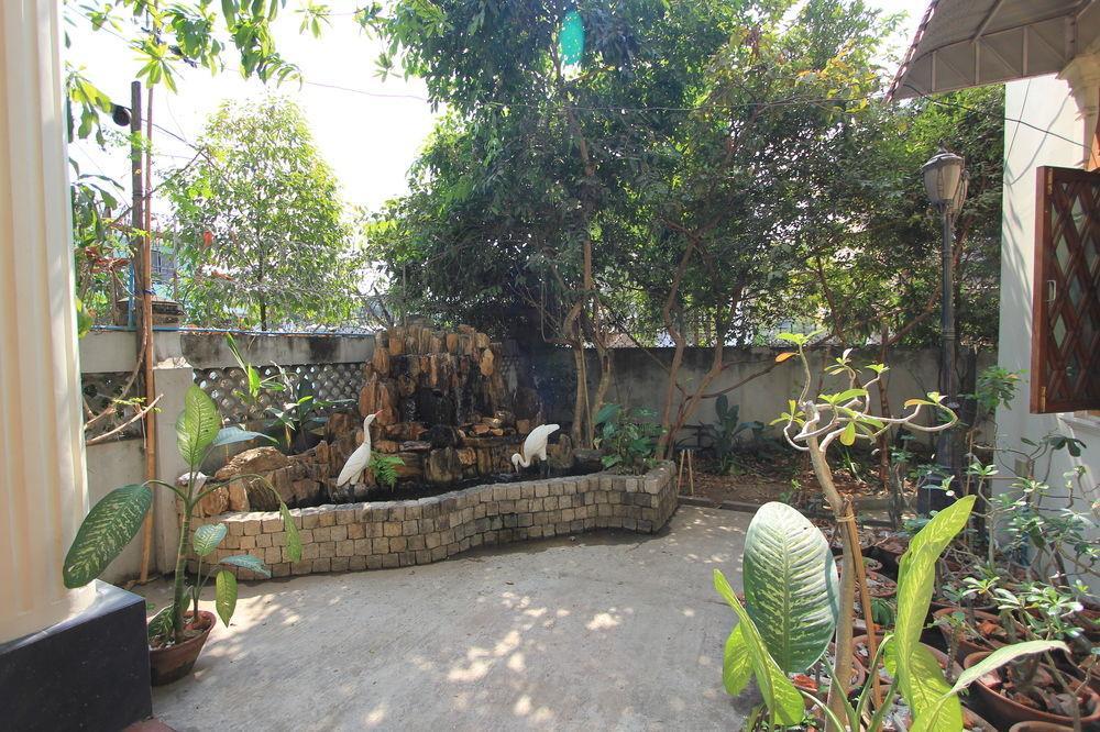 Bamboo Place Yangon Exterior photo
